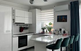 12 Apartament